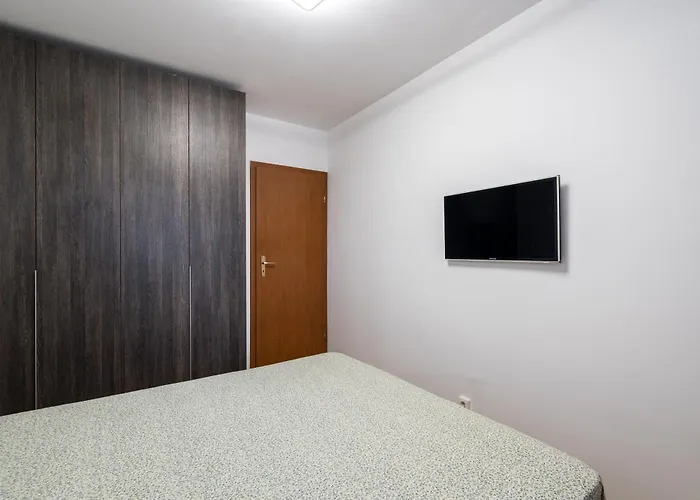 Apartment Planorama - Near Veranda Mall *